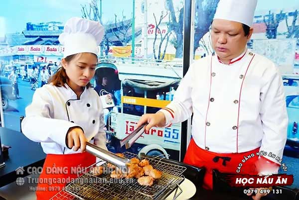 Thực h&agrave;nh nướng chả