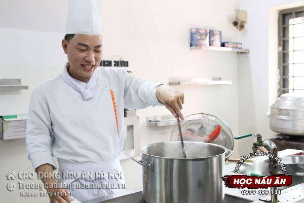 Lớp học nấu b&ograve; kho tại H&agrave; Nội
