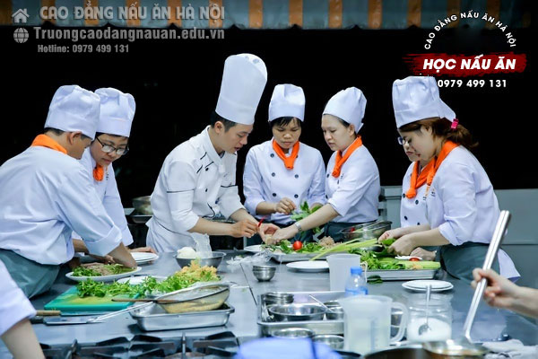 Học chế biến lẩu Thái hải sản