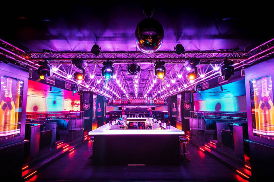 Club l&agrave; g&igrave;?