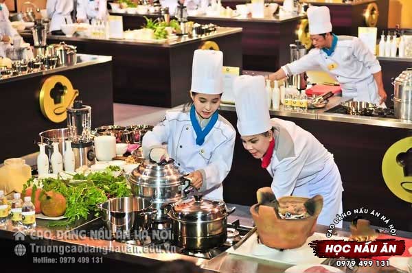 Học nấu ăn hệ ch&iacute;nh quy