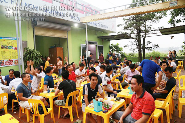 Mở qu&aacute;n bia hơi cần bao nhi&ecirc;u vốn?
