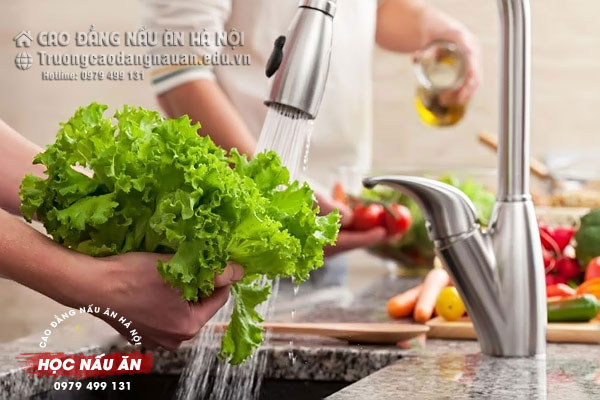 Sơ chế nguy&ecirc;n liệu