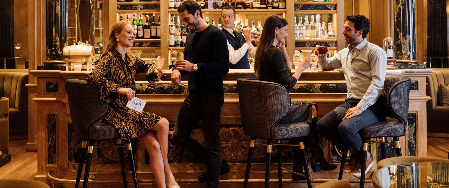 Khách hàng của Lounge là ai