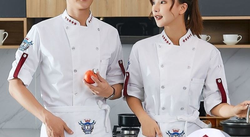 &Yacute; nghĩa của c&uacute;c &aacute;o tr&ecirc;n đồng phục bếp