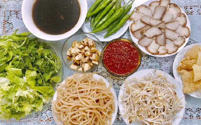 Th&agrave;nh phần ch&iacute;nh của cao lầu