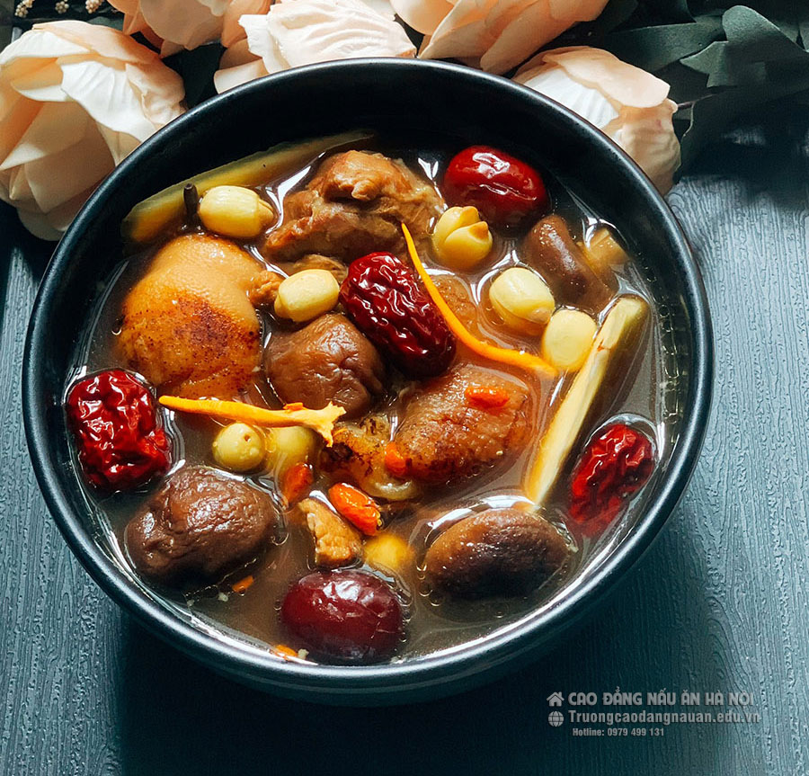 Th&agrave;nh Phẩm M&oacute;n Gi&ograve; Heo Hầm Thuốc Bắc