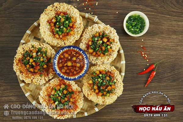 Cơm ch&aacute;y đ&atilde; l&ecirc;n m&acirc;m