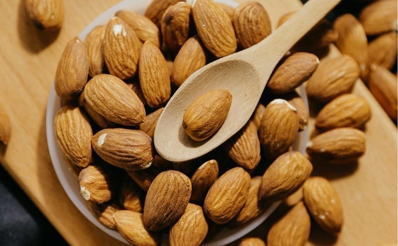 Mua hạnh nhân ở đâu
