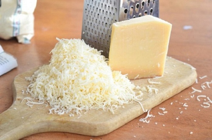 Parmesan l&agrave; g&igrave; 