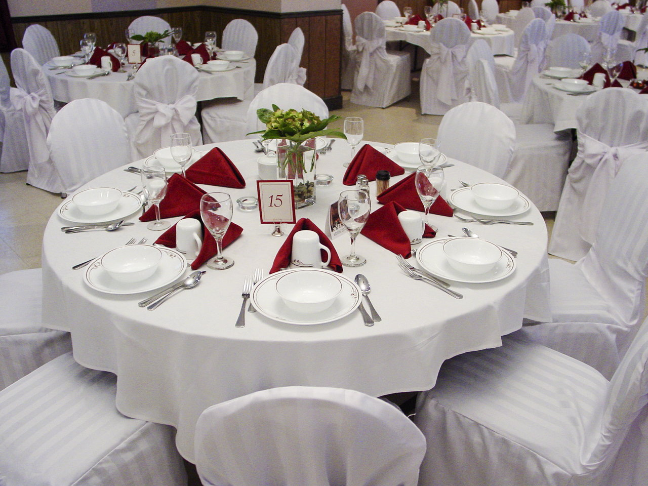 Set Up &Agrave; La Carte Kiểu &Aacute; Truyền Thống
