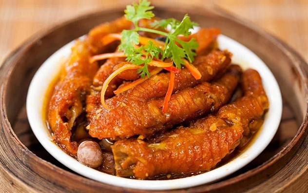 Chân gà nấu tương đen