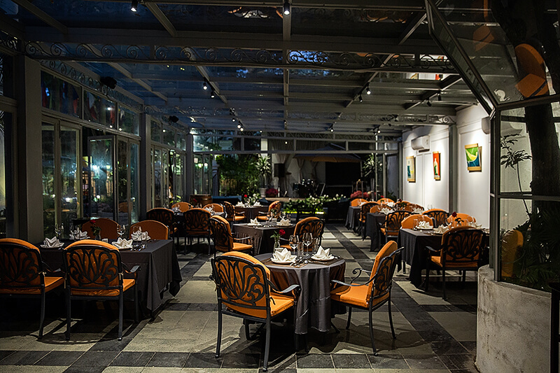 Nh&agrave; h&agrave;ng Ly Club, Hanoi