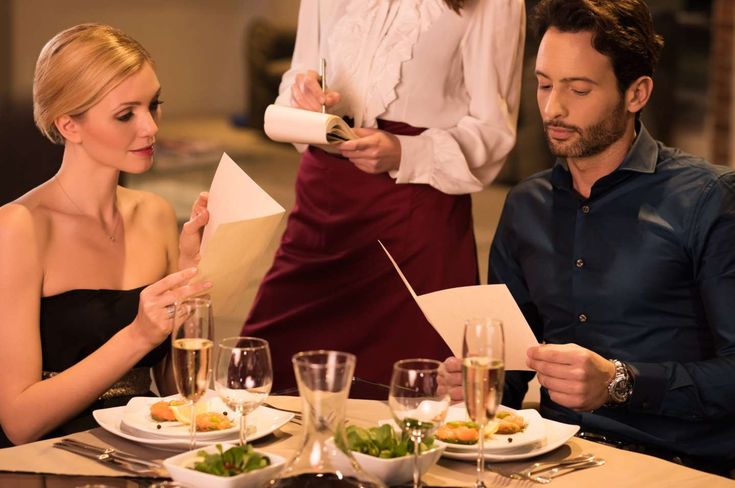 Trang phục ph&ugrave; hợp khi d&ugrave;ng tiệc Fine Dinning