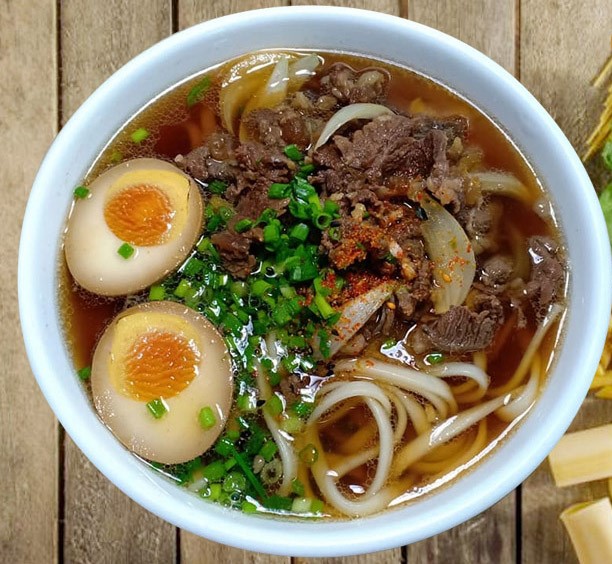 Mì Udon Thịt Bò Trứng Lòng Đào