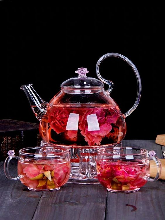 saffron với nụ hồng