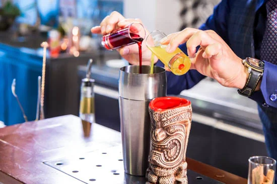 mức lương khởi điểm của mixologist là bao nhiêu ?