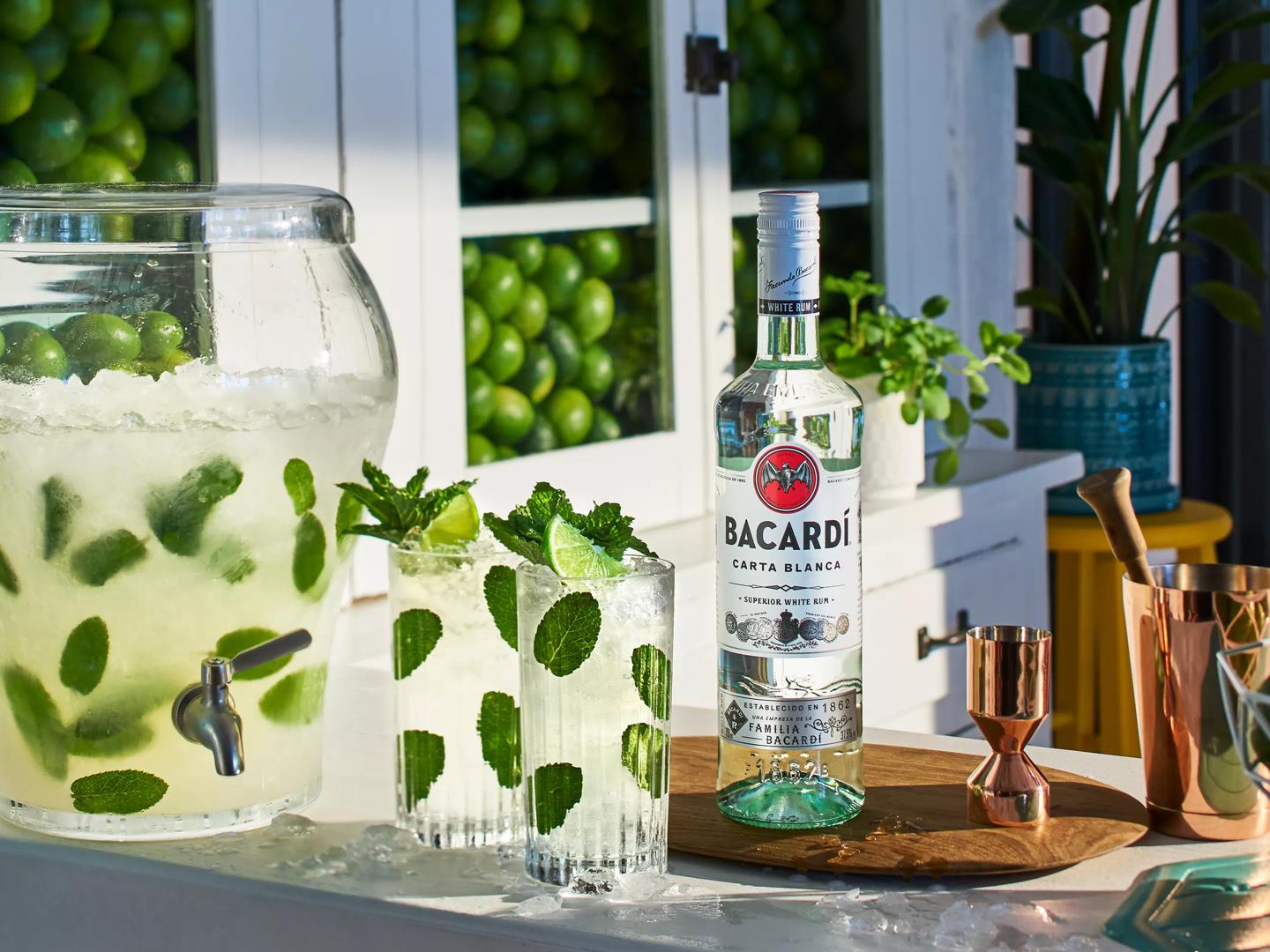 Rượu Rhum trong Mojito