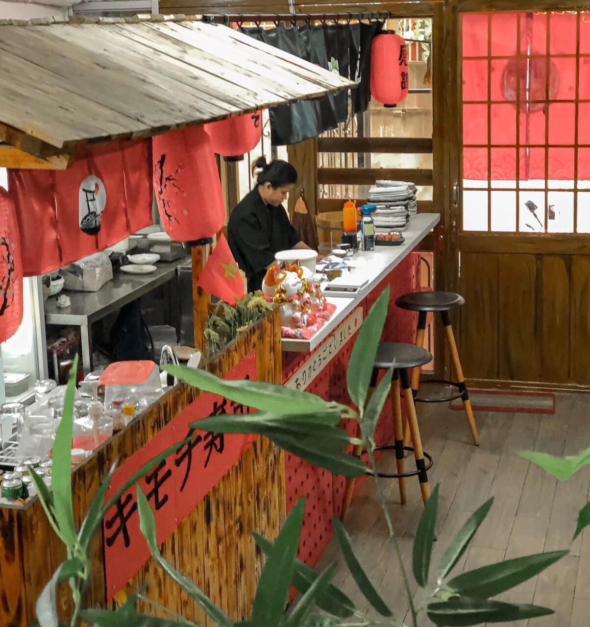 K Cafe Sushi tự h&agrave;o sở hữu đội ngũ đầu bếp gi&agrave;u kinh nghiệm