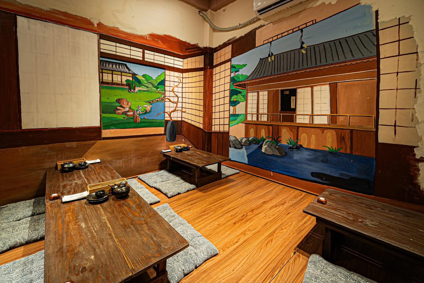 K Cafe Sushi được thiết kế với phong c&aacute;ch tinh tế