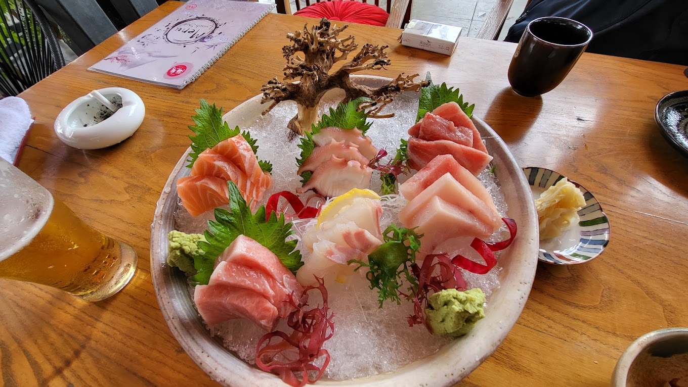 Thực đơn của Kaiba Sushi đa dạng m&oacute;n ăn hấp dẫn