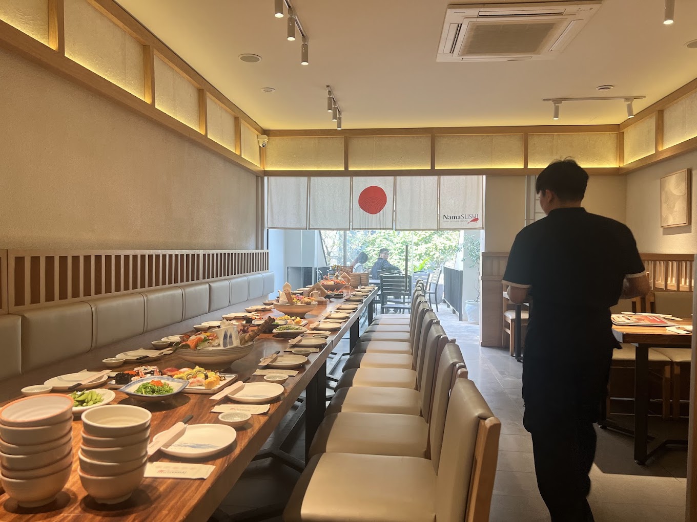Mama Sushi cung cấp nhiều c&aacute;ch thức đặt b&agrave;n kh&aacute;c nhau