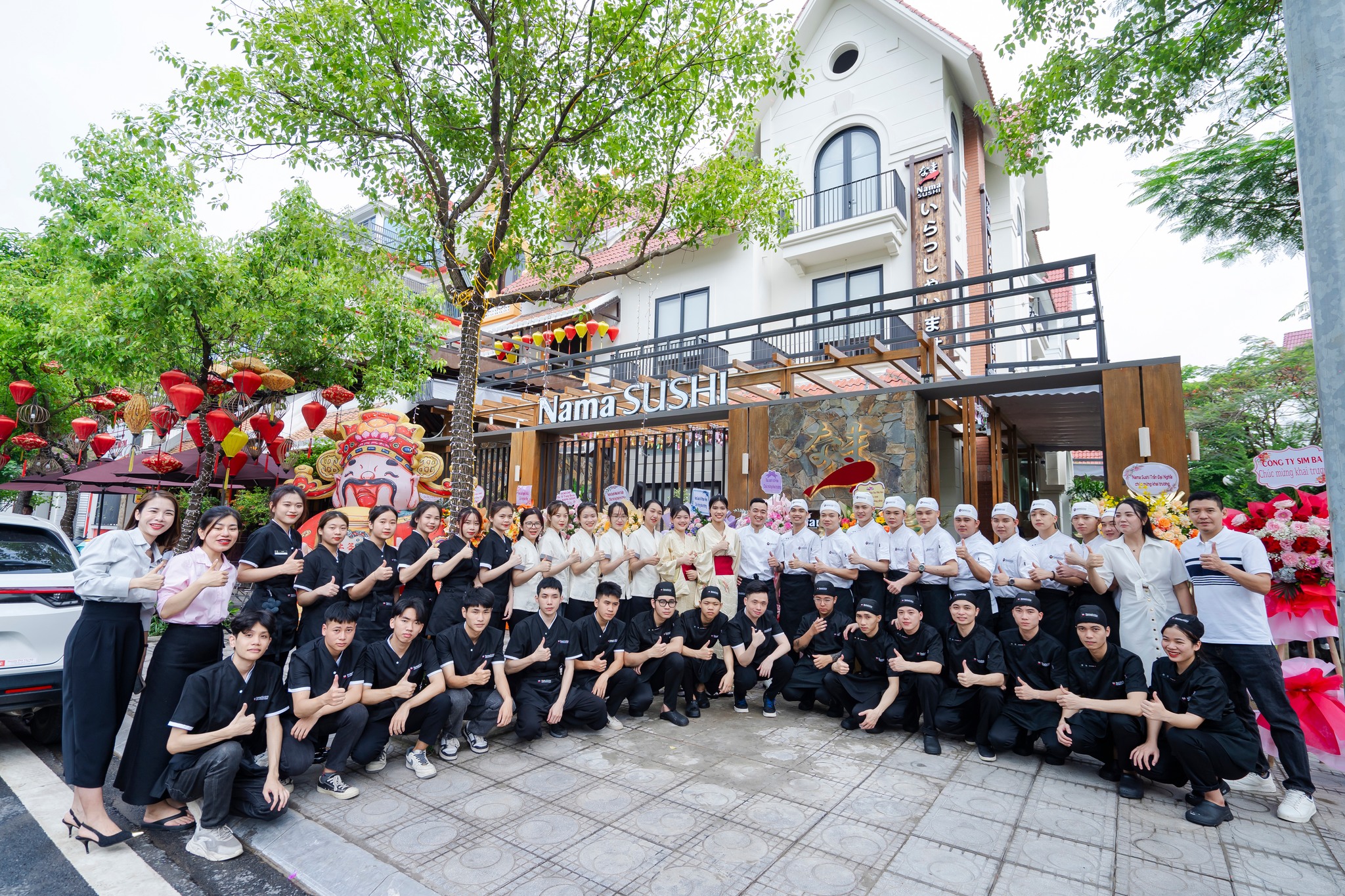 Mama Sushi cung cấp dịch vụ chuy&ecirc;n nghiệp