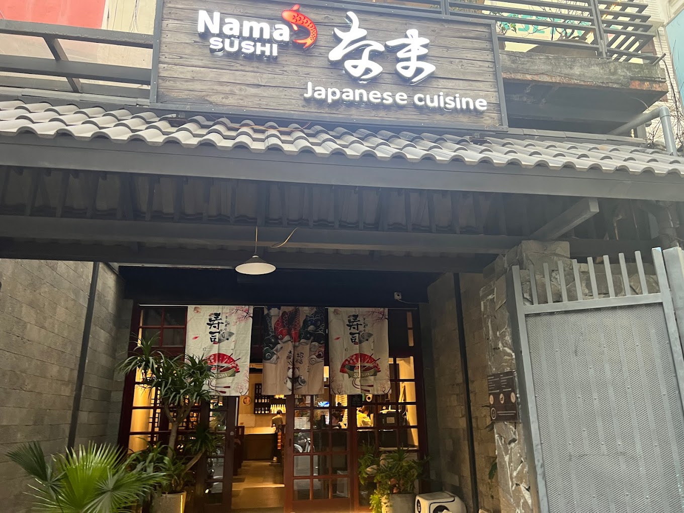 Mama Sushi nhận được nhiều phản hồi t&iacute;ch cực từ kh&aacute;ch h&agrave;ng