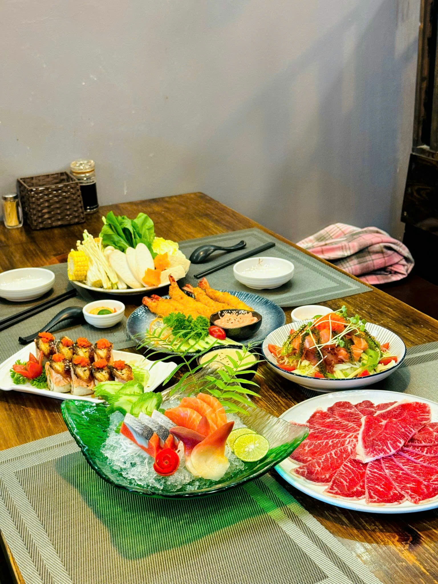 Menu của Sio Sushi được thiết kế đa dạng m&oacute;n ăn ngon