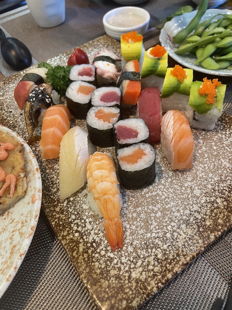 Thực kh&aacute;ch h&agrave;i l&ograve;ng với chất lượng m&oacute;n ăn tại Sio Sushi