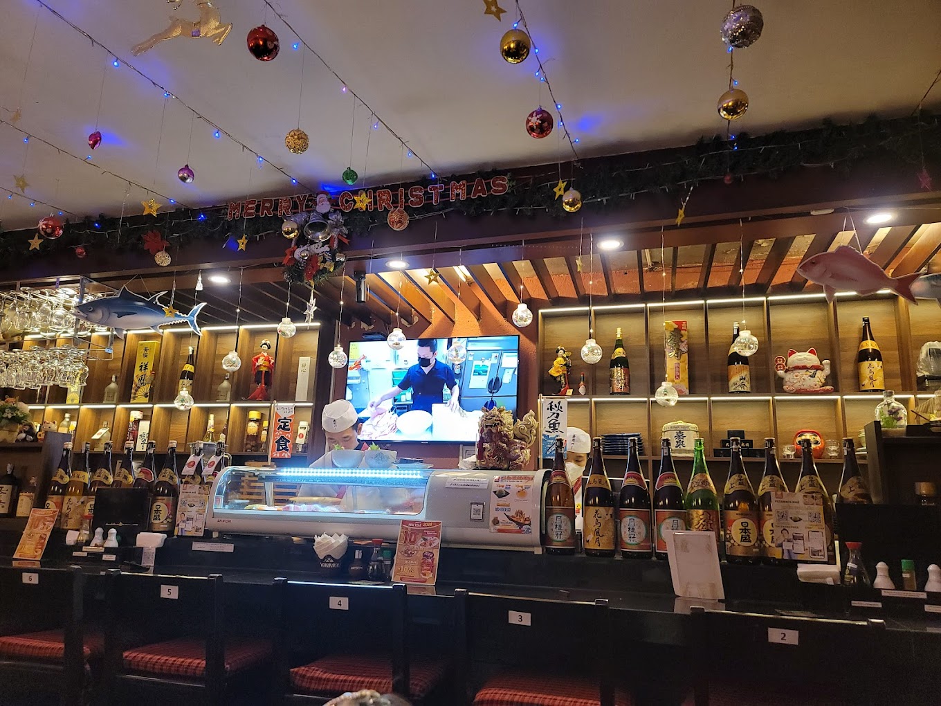 Sushibar tự h&agrave;o sở hữu những nghệ nh&acirc;n ẩm thực t&agrave;i ba