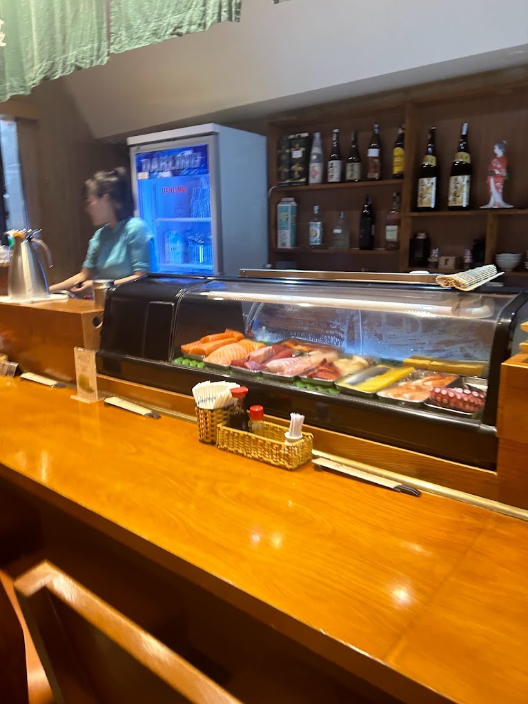 Sushi Kuan cung cấp nhiều c&aacute;ch thức đặt b&agrave;n kh&aacute;c nhau