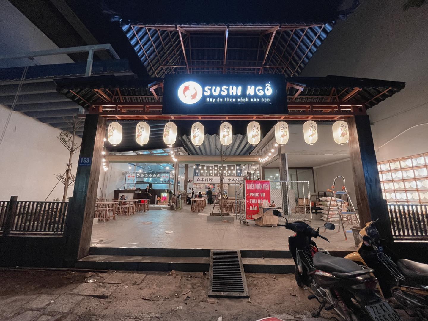Nh&agrave; h&agrave;ng Sushi Ngố 