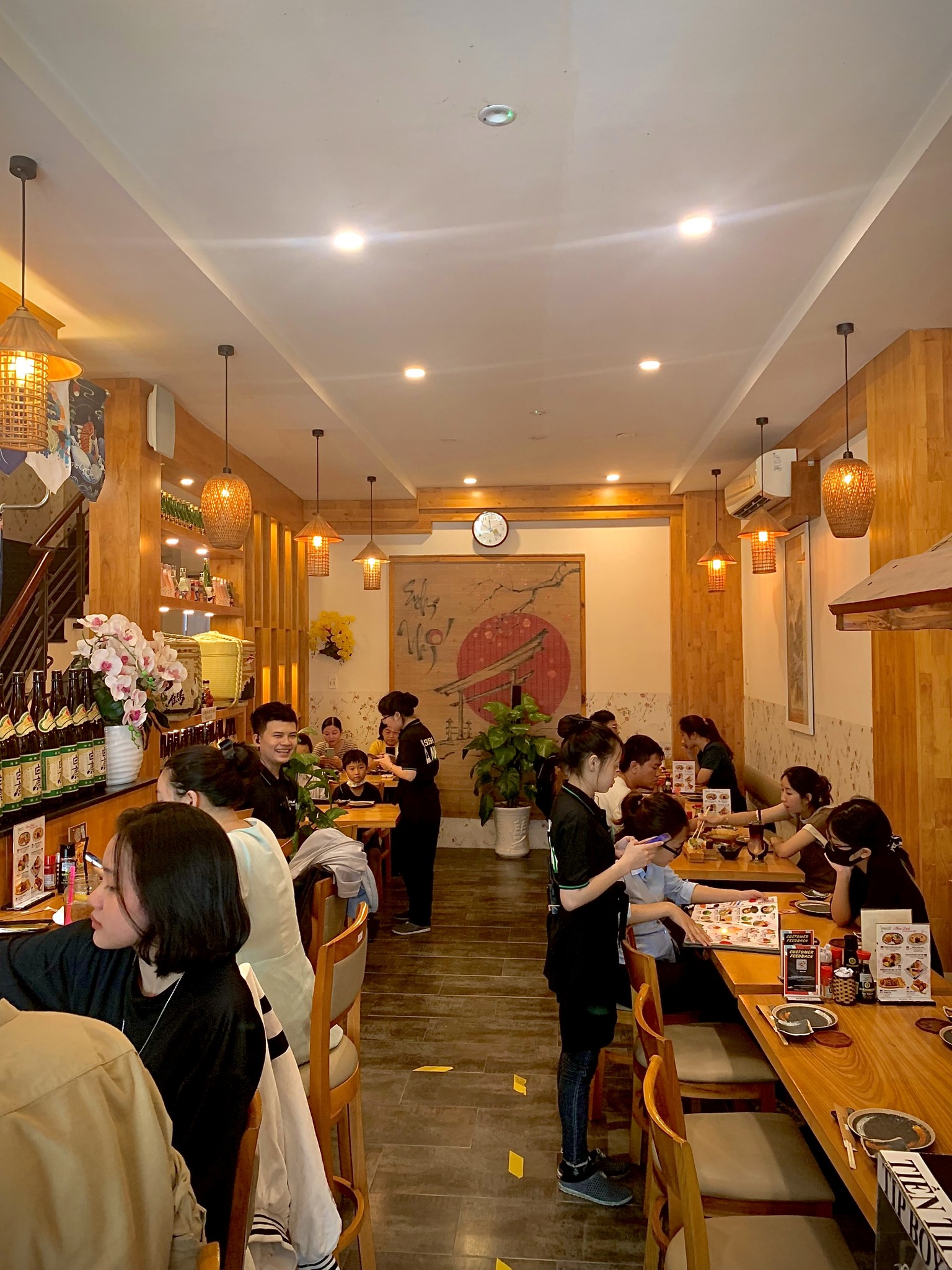 Dịch vụ phục vụ tận t&igrave;nh