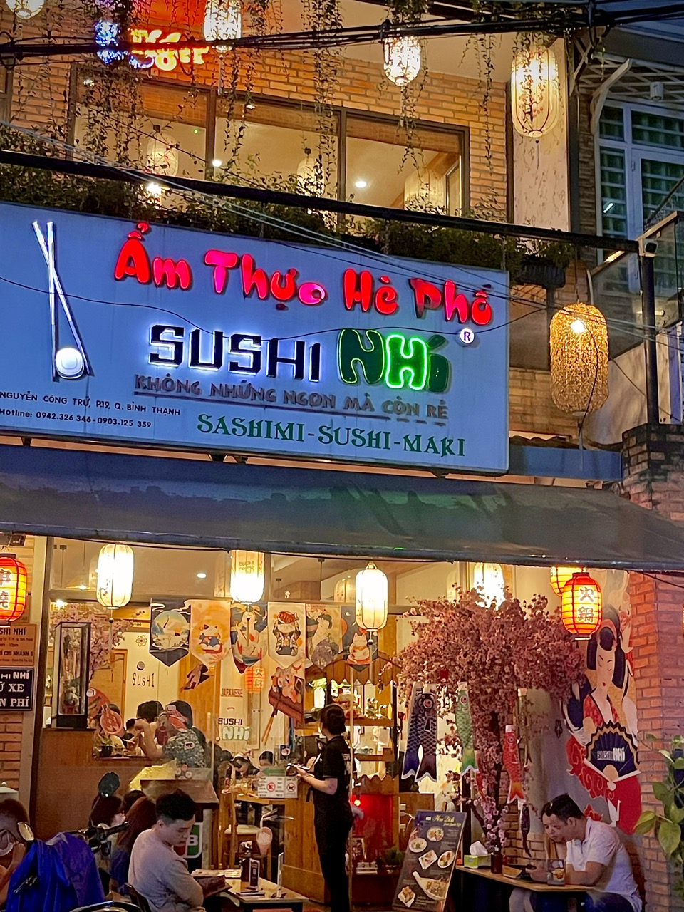 Nh&agrave; h&agrave;ng Sushi Nh&iacute;