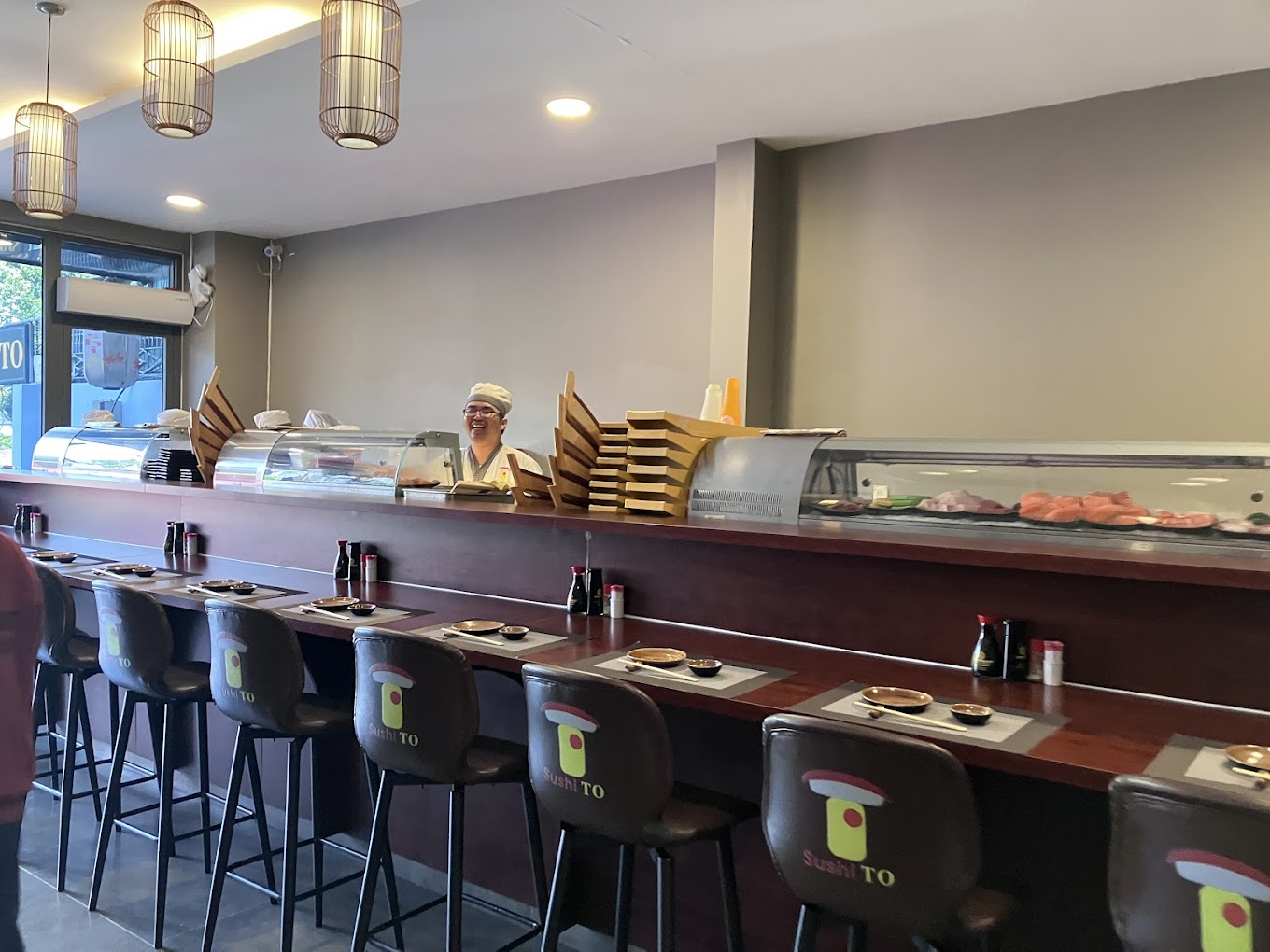 Nh&agrave; h&agrave;ng Sushi To tự h&agrave;o sở hữu đội ngũ đầu bếp t&agrave;i ba