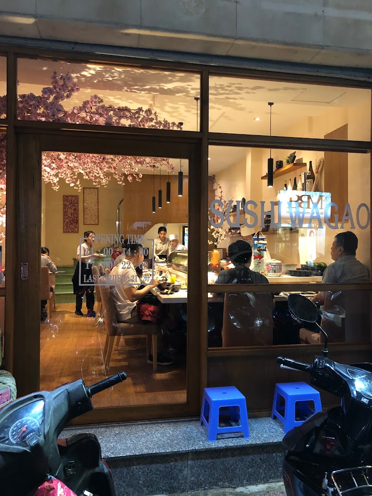 Sushi Wagao cung cấp nhiều c&aacute;ch thức đặt b&agrave;n tiện lợi