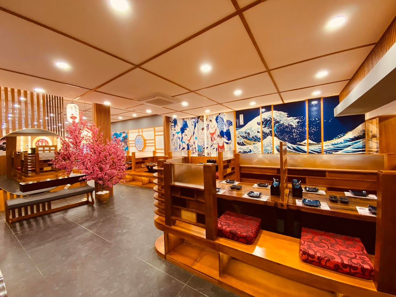 Thi&ecirc;n Du Sky Sushi cung cấp nhiều c&aacute;ch thức đặt b&agrave;n kh&aacute;c nhau